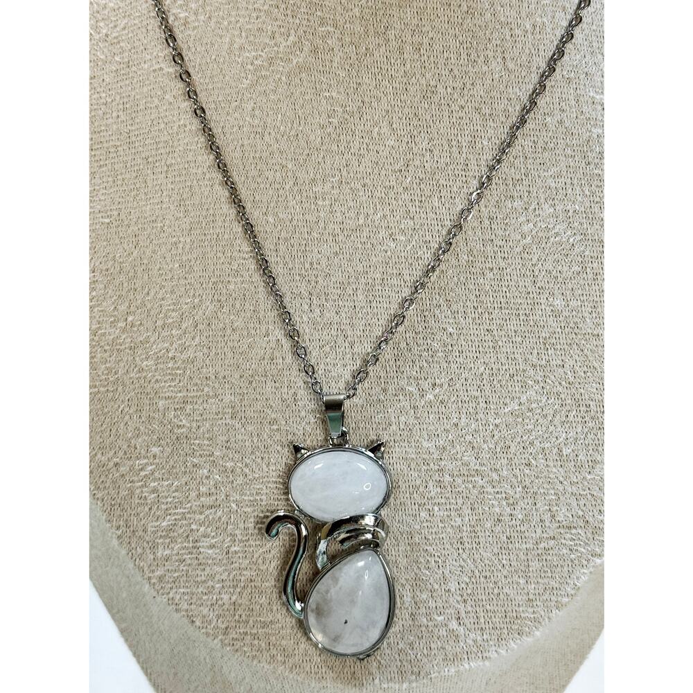 White Cat Pendant Necklace Silver Tone Cute Kitty White Quartz Look N433 - Picture 3 of 4